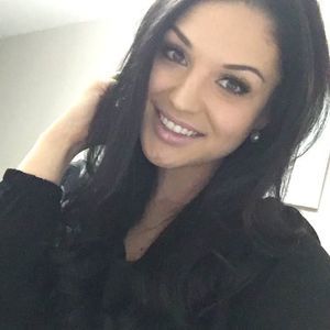 Meet your Posher, Daniella